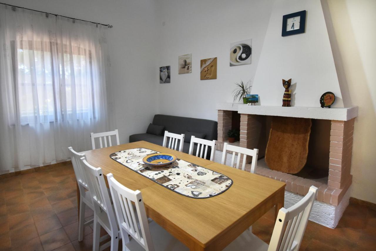Mario & Nina - Portopino House Porto Pino Exterior photo